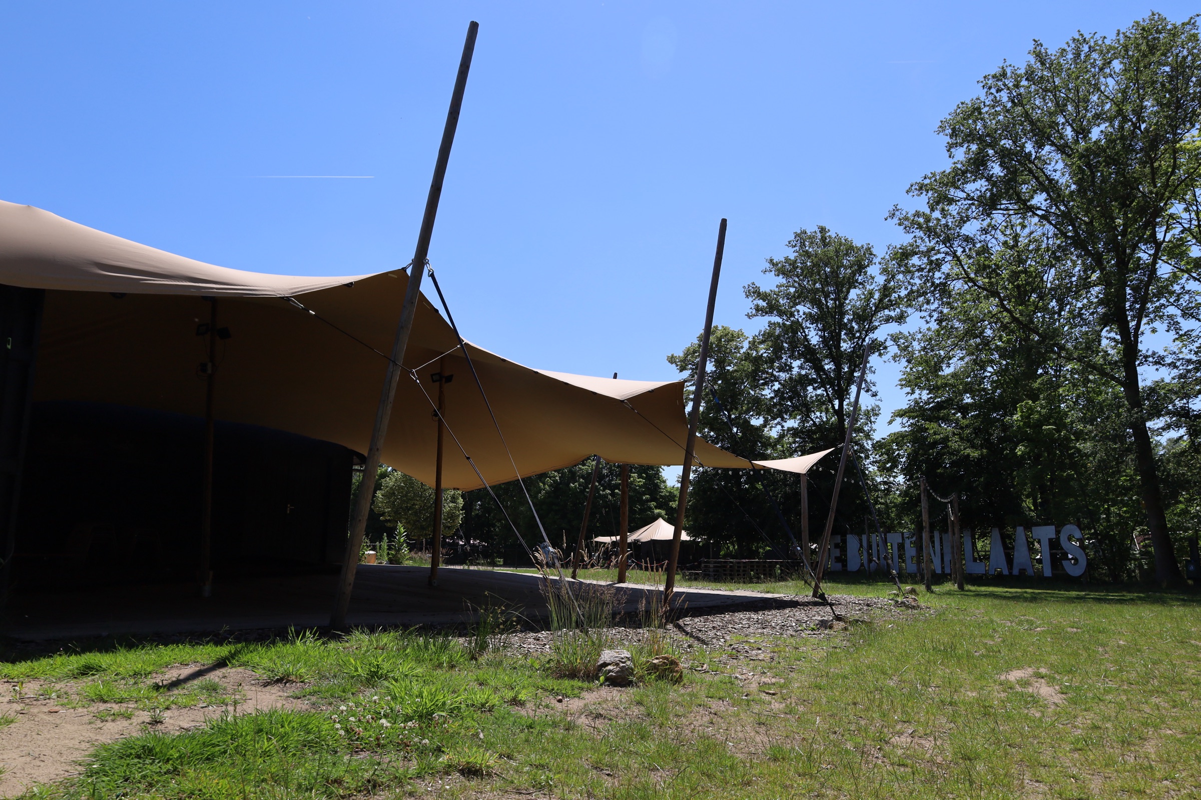 Stretchtent huren Nederland - African stijl zandkleur